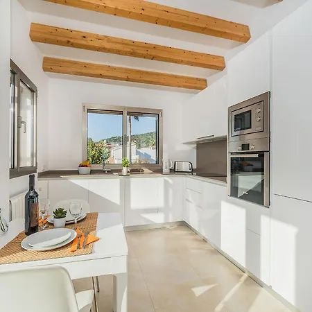Chalet Beachfront With Pool, Puerto Pollenca