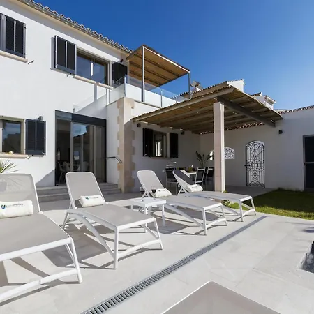 Chalet Beachfront With Pool, Puerto Pollenca