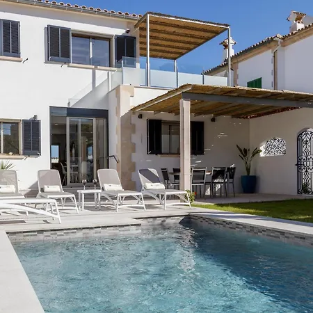 Chalet Beachfront With Pool, Puerto Pollenca *