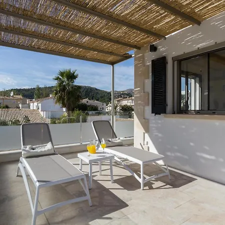 Beachfront With Pool, Puerto Pollenca Chalet Port de Pollença